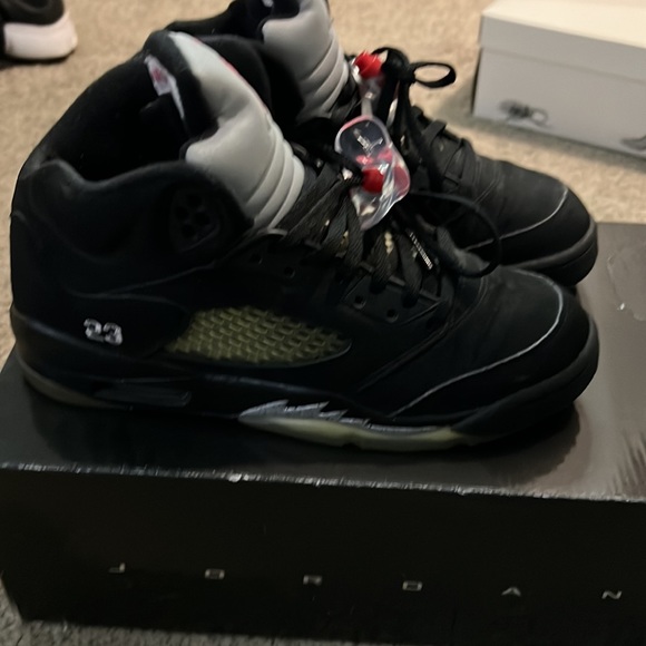 ‘07 Jordan Black Metallic 5 size 5Y (6.5 womens) - Picture 2 of 5